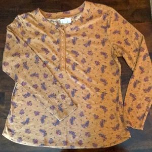 Maurices snap button top!